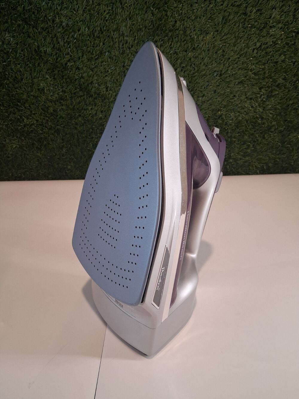 Hamilton Beach Durathon 1700W Digital Steam Iron Retractable Cord 19902R Lot